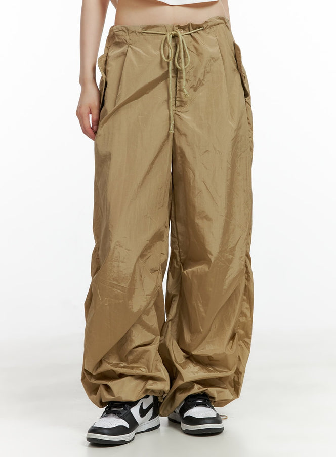 nylon-pintuck-string-baggy-pants-cl401 / Beige