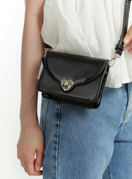 square-crossbody-bag-ou427 / Black