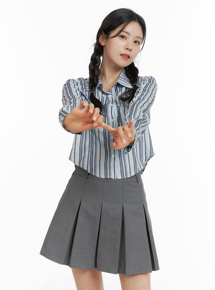 collar-striped-button-up-crop-shirt-om420 / Gray