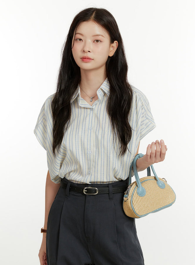 stripe-collar-buttoned-shirt-ou418 / Light blue