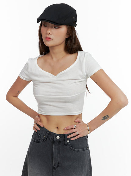 v-neck-crop-top-cl405 / White