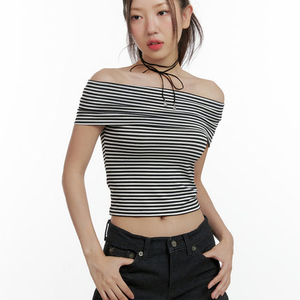 stripe-off-shoulder-crop-top-cl410 / Black