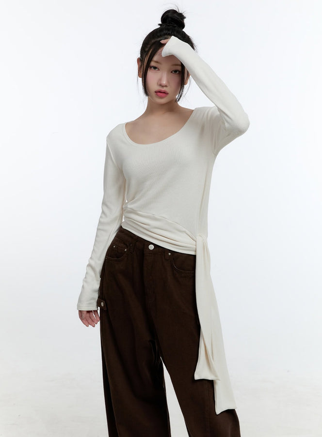 solid-u-neck-long-sleeve-top-cd420 / Light beige