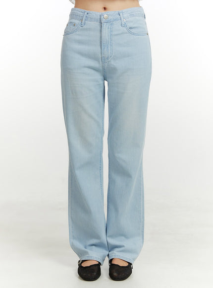 light-washed-straight-jeans-ou418