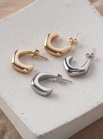 Angled Curved Bold Earrings IL404