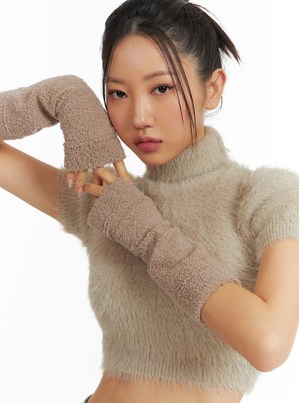 fuzzy-fingerless-arm-sleeves-cj429