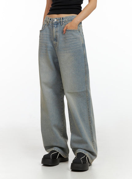 light-washed-baggy-jeans-il409