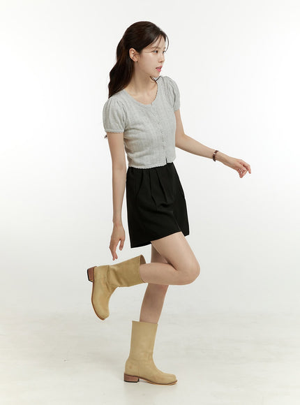 pintuck-tailored-shorts-ou427