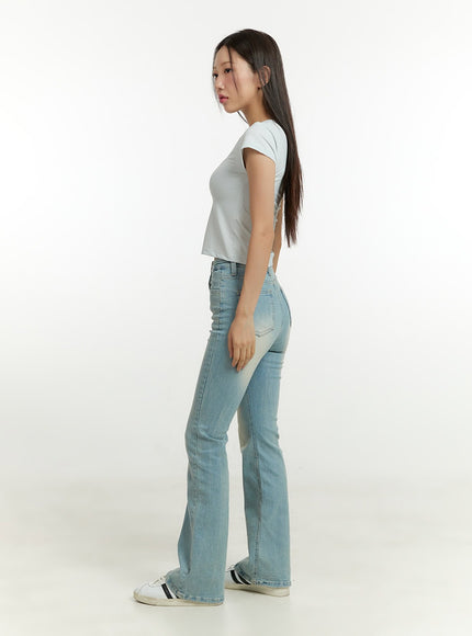 light-washed-bootcut-jeans-cu428