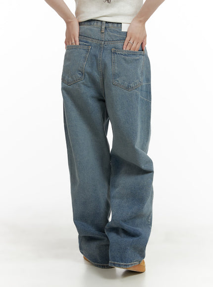 relaxed-washed-wide-fit-jeans-ca408