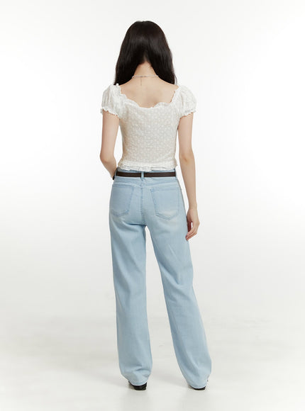 light-washed-straight-jeans-ou418