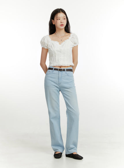 light-washed-straight-jeans-ou418