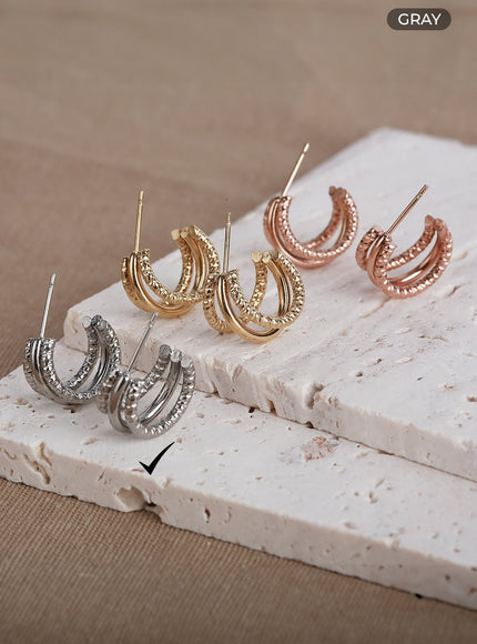 gaping-line-earrings-il404 / Gray